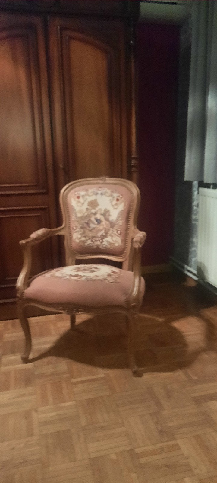 Chaise élégante Louis Seize, Enlèvement
