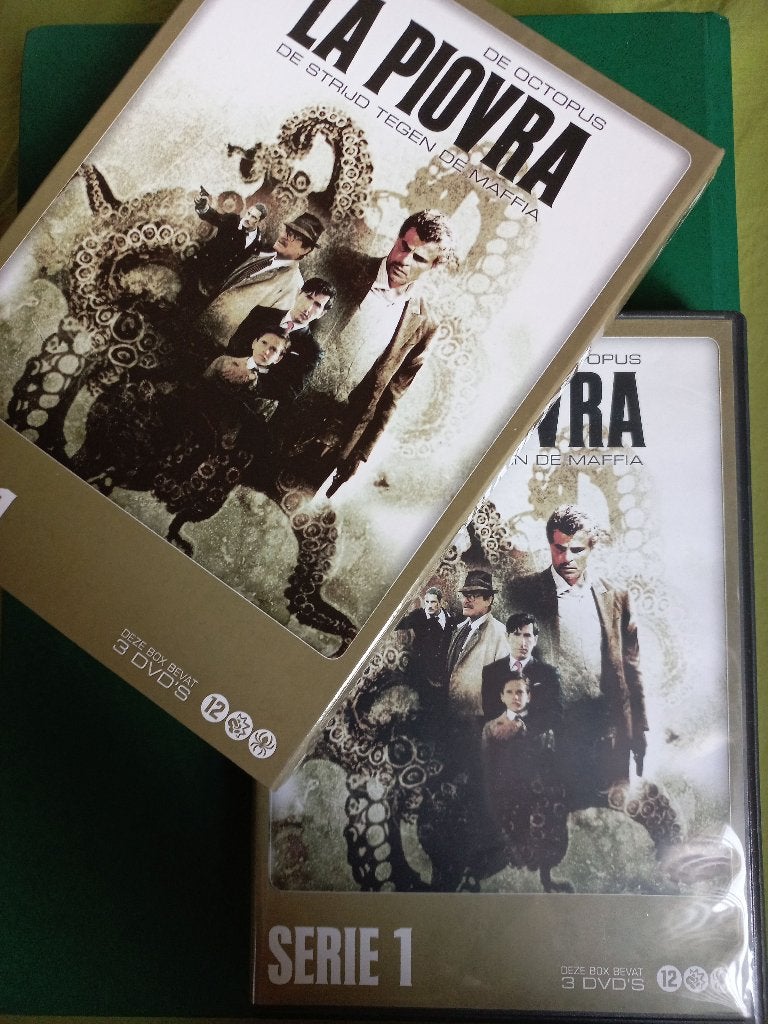 Octopus (La Piovra) - Série I (3 disques), CD & DVD, DVD | TV & Séries télévisées, Comprend un boîtier, Italien, Enlèvement ou Envoi