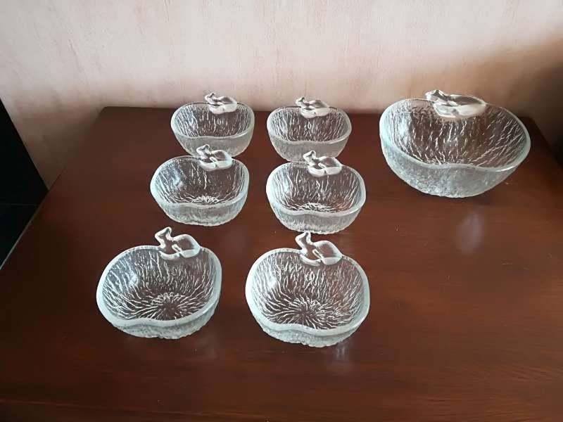 Retro grote kom of schaal met 6 kleine kommetjes appelvorm, Maison & Meubles, Cuisine | Vaisselle, Neuf, Récipient(s), Verre, Enlèvement ou Envoi