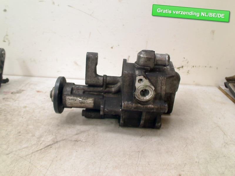 POMPE DE DIRECTION X6 BMW X5 (E70) (679646202), Utilisé, BMW, Petuelring 130
80809  München, DE, Bayerische Motoren Werke AG