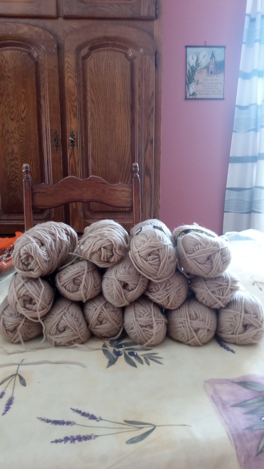 av 15pelotes de laine bic follis de 40g beige, Hobby & Loisirs créatifs, Enlèvement ou Envoi, Comme neuf, Tricot ou Crochet, Laine ou Fils