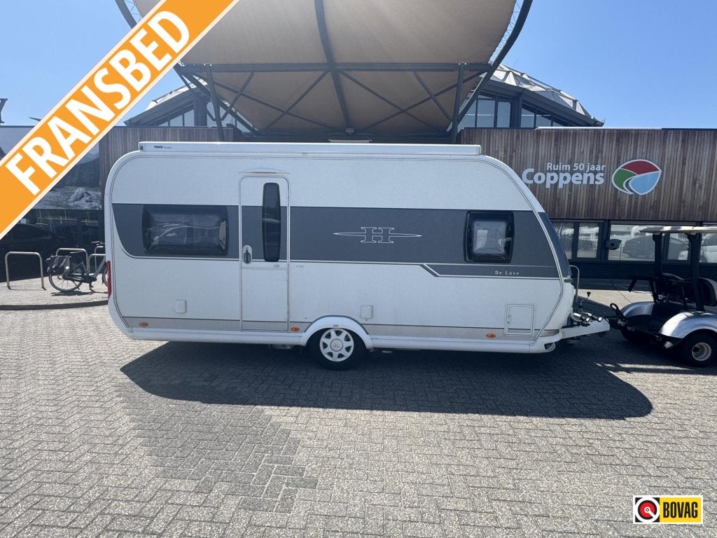 Hobby De Luxe 495 UFE, Caravanes & Camping, Caravanes, jusqu'à 4, 1000 - 1250 kg, Banquette en rond, Hobby, 4 à 5 mètres, Porte-vélos