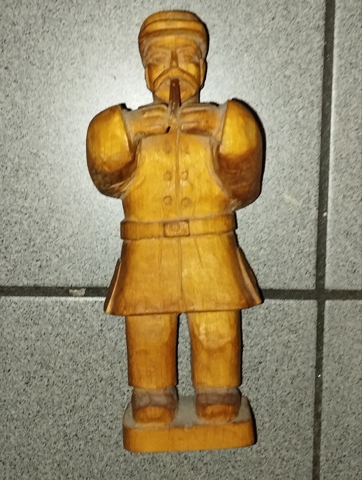 Vintage Handgesneden Houten Beeldje – Traditionele Man 20 cm, Antiek en Kunst, Ophalen, Handgemaakt, Hout, Man