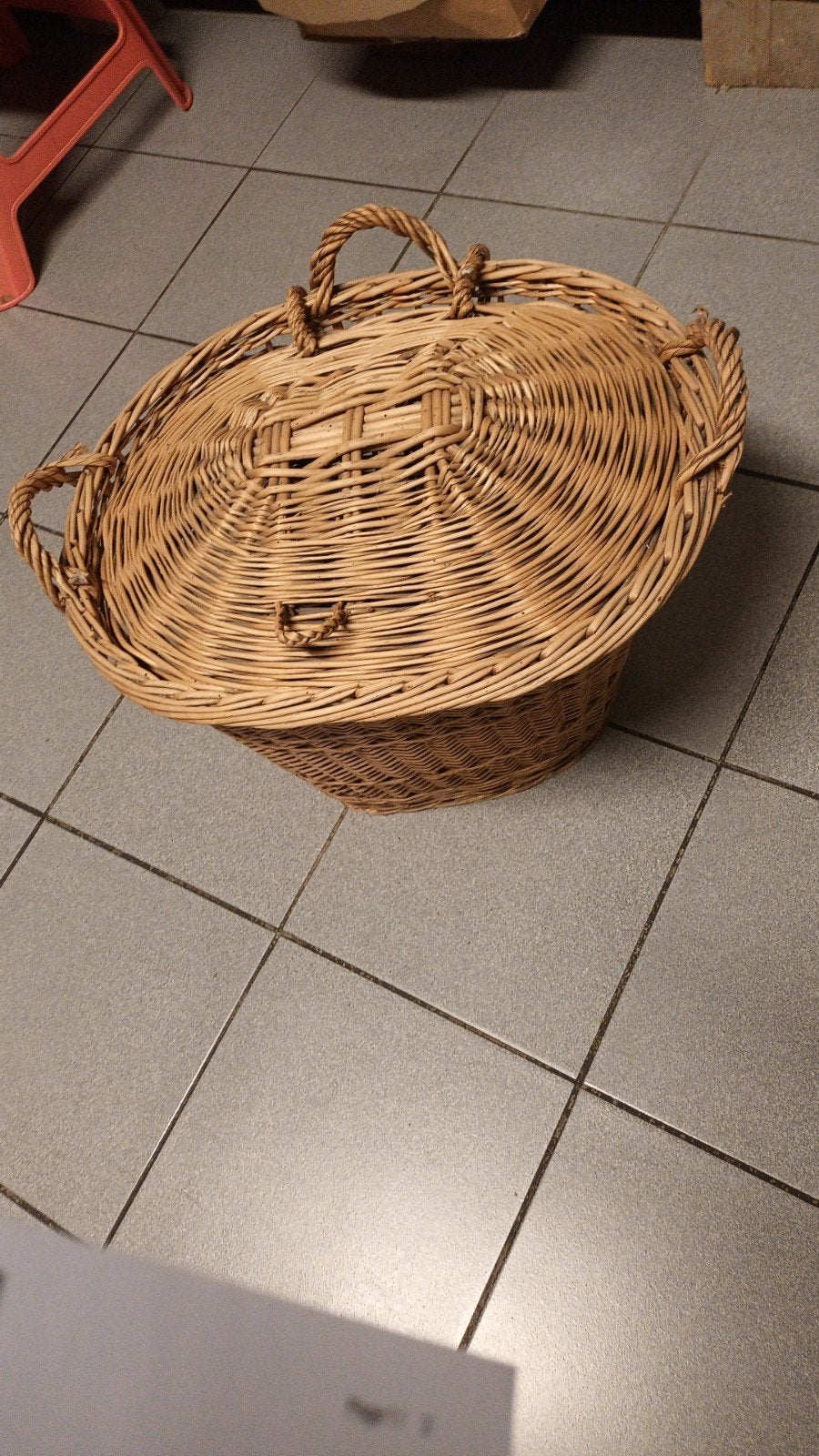 Panier osier avec couvercle  h 43 x 40 l x  L 50, Enlèvement ou Envoi