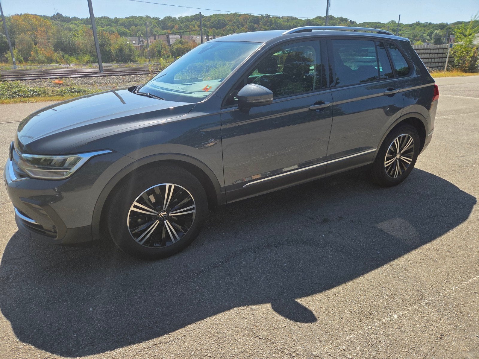 Volkswagen Tiguan 1.5 TSI DSG "Life", Auto's, Volkswagen, Automaat, Grijs, Adaptive Cruise Control, Tiguan