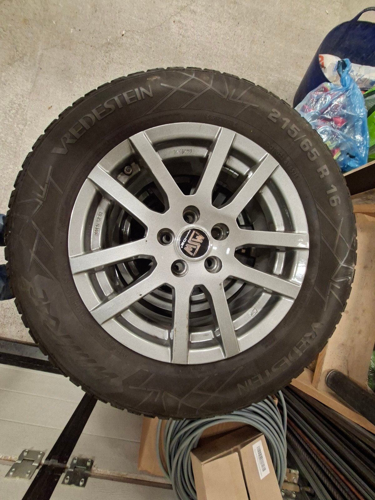 vend 4 jantes pneus hiver Opel, Autos : Pièces & Accessoires, Pneus hiver, 16 pouces, Véhicule de tourisme, 205 mm
