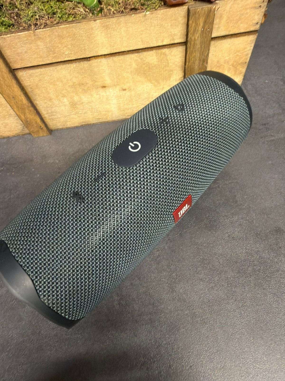 Enceinte JBL essential 2 comme neuve, TV, Hi-fi & Vidéo, Enlèvement, Comme neuf, Enceinte portable, JBL