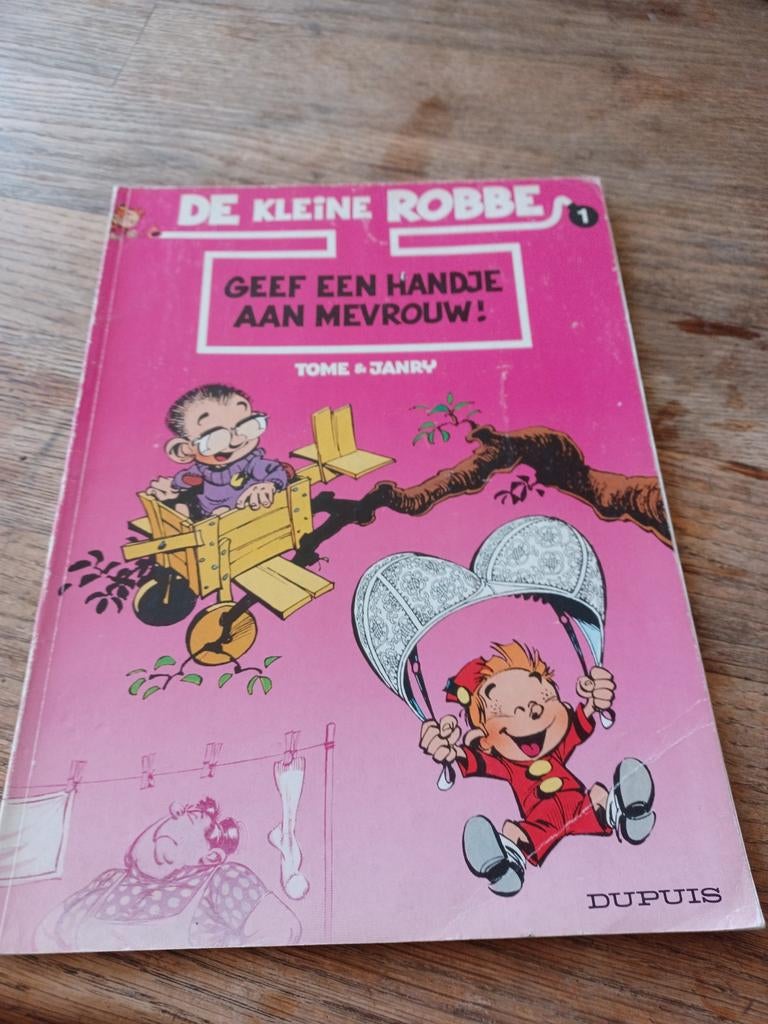 Strip De kleine Robbe nr 1 Geef een handje aan mevrouw!, Boeken, Stripverhalen, Ophalen of Verzenden