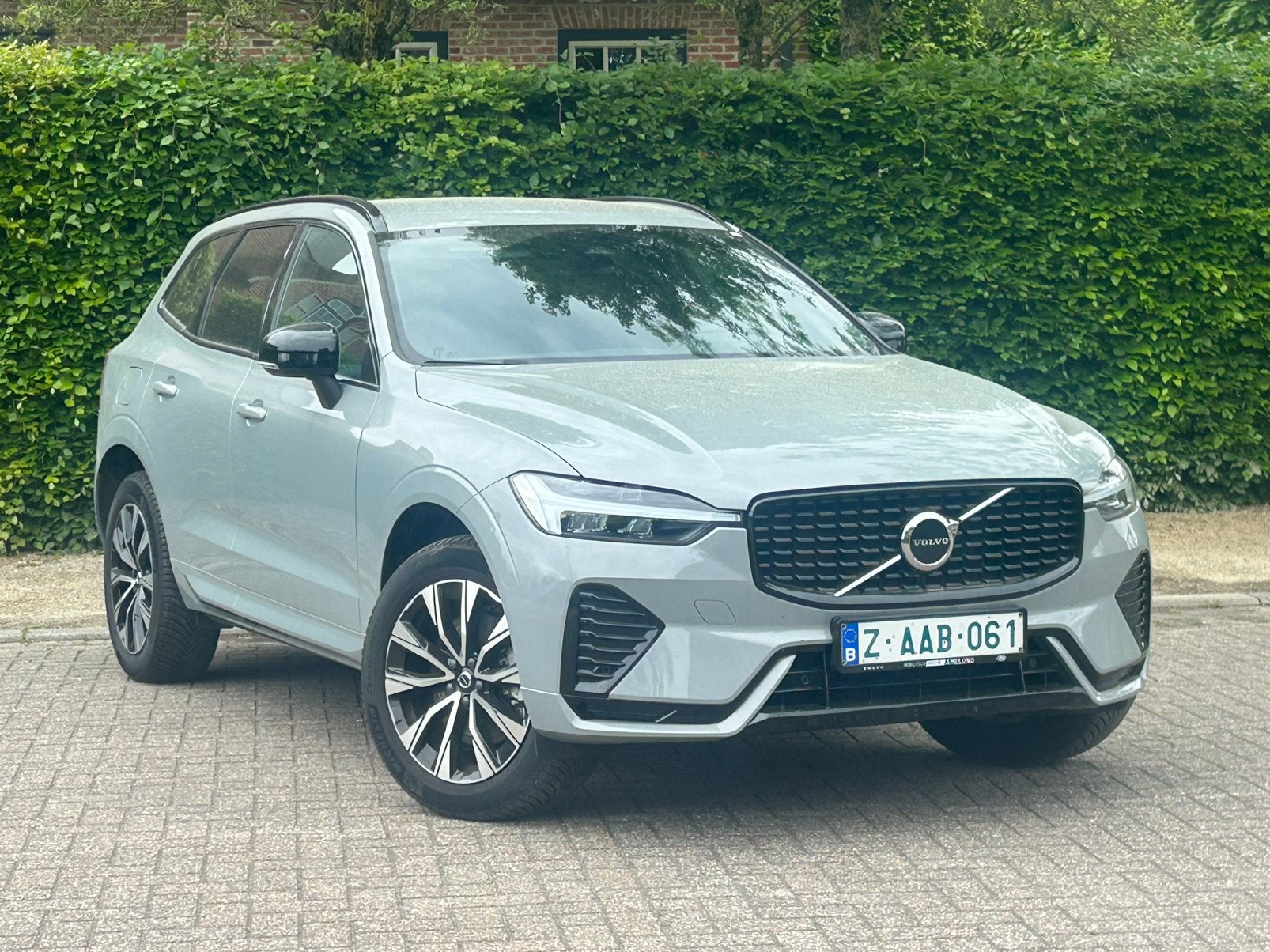VOLVO XC60 B4 plus dark/mild hybrid/als nieuw/auto pilot…, Autos, Argent ou Gris, Euro 6, Entreprise, Garantie prolongée
