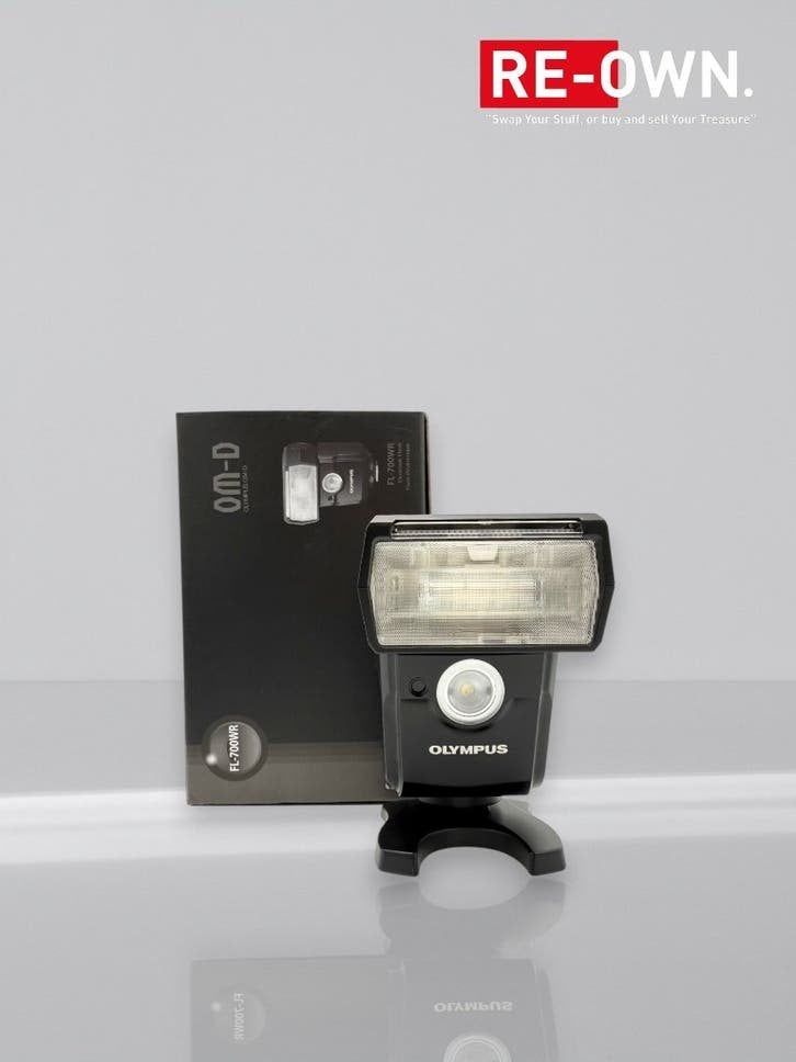 OM SYSTEM FL-700WR DRAADLOZE FLITSER | TOPSTAAT | DOOS |