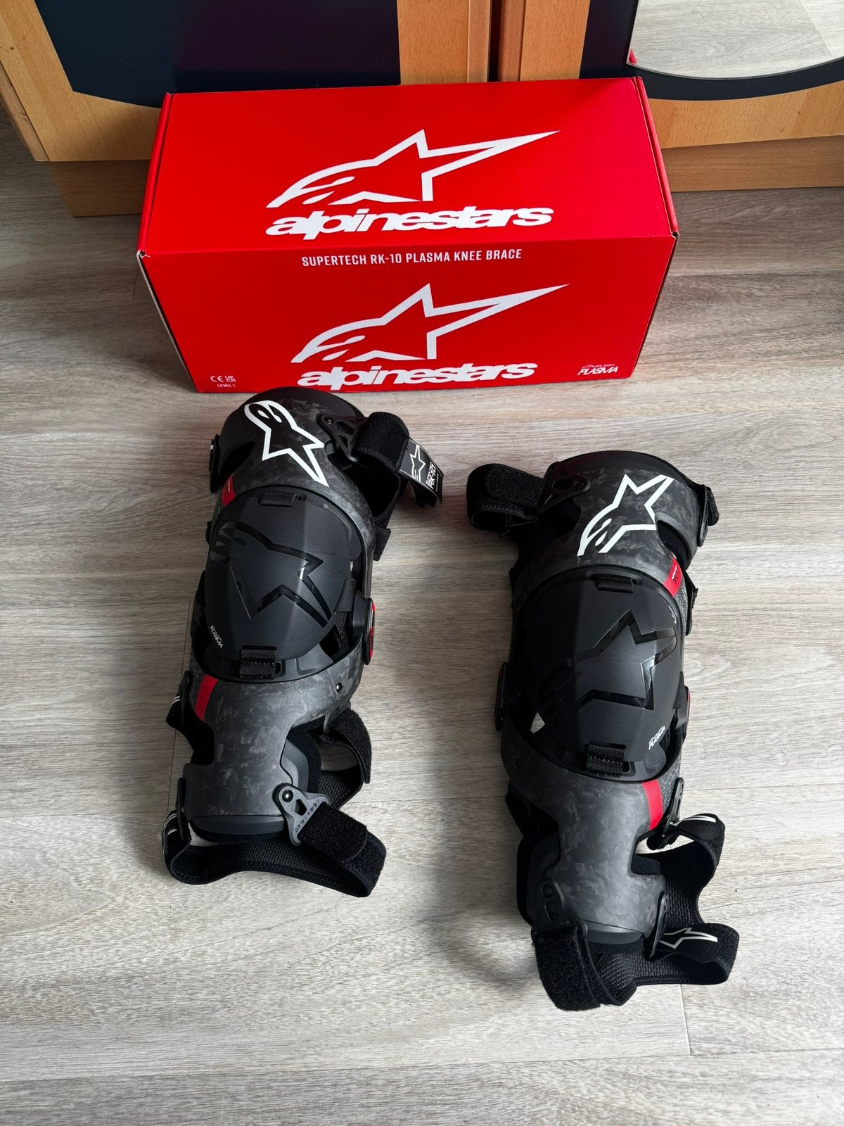 Alpinestars supertech RK-10 plasma knee brace, Ophalen of Verzenden