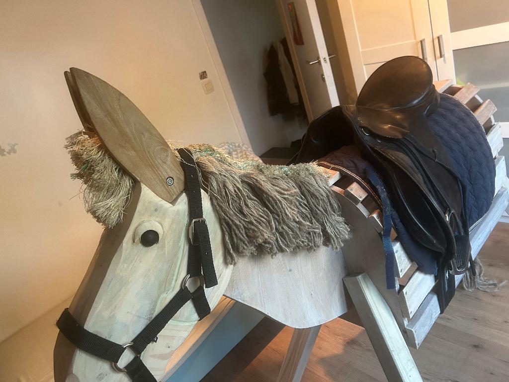 houten paard met wieltjes, Ophalen, Zo goed als nieuw, Duw- of Trekspeelgoed