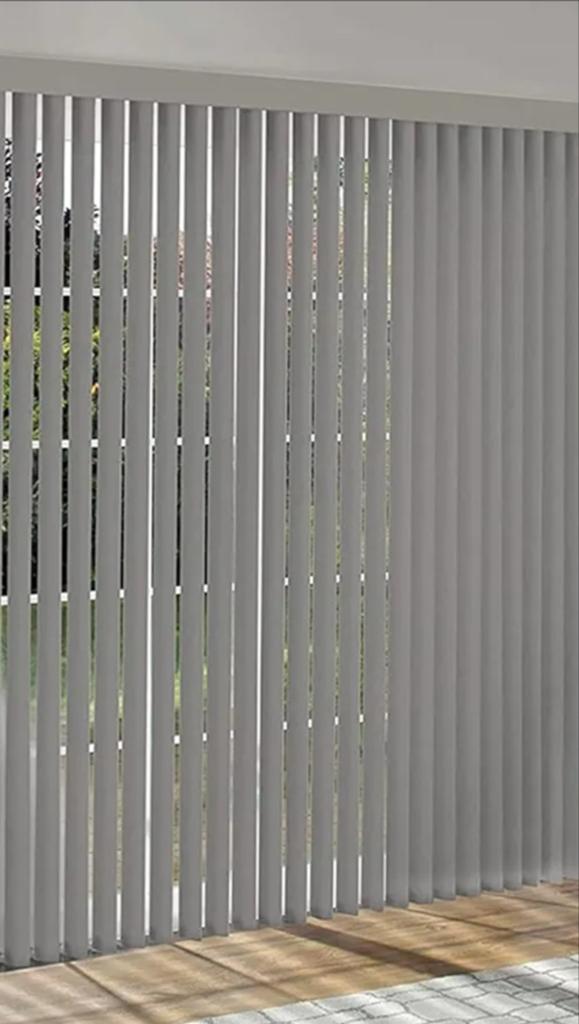 Rideaux a lamelles, Gris