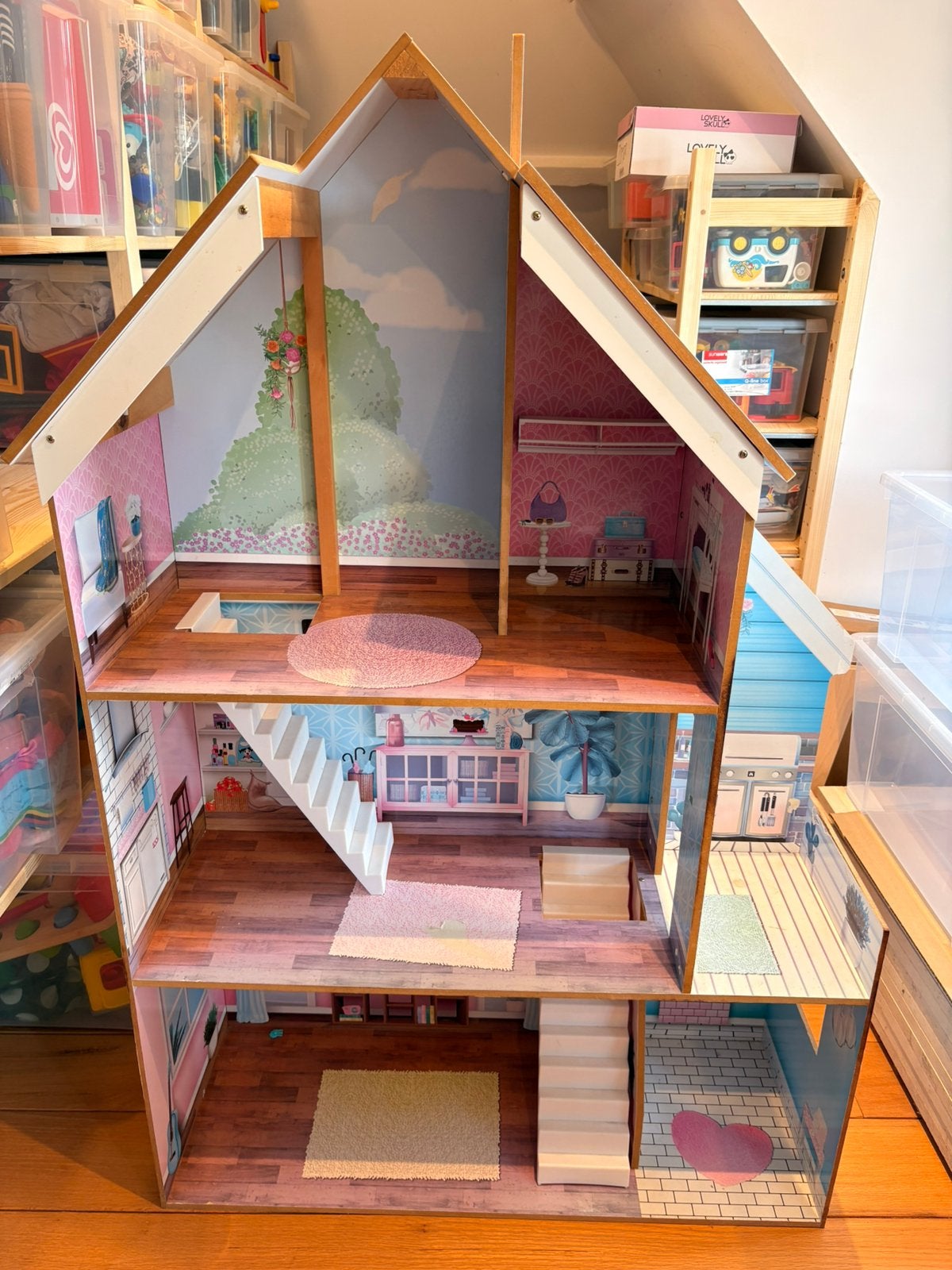 Houten poppoenhuis met wat meubeltjes, Ophalen, Gebruikt, Poppenhuis