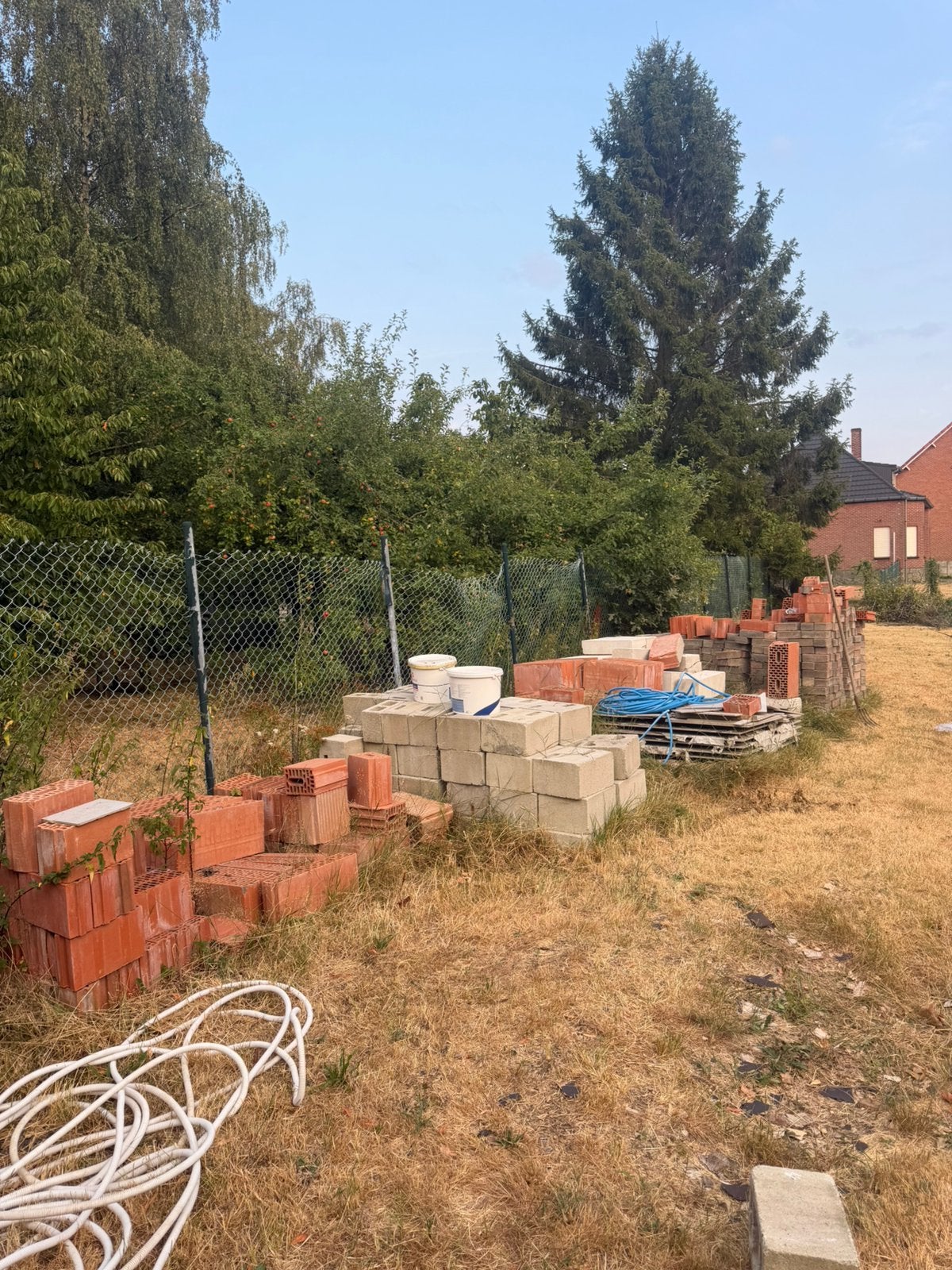 Grote partij snelbouwstenen, Ytong, betonblokken en klinkers, Ophalen, Zo goed als nieuw