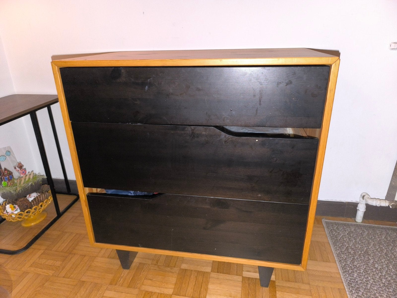 IKEA dressoir met drie laden, Huis en Inrichting, Ophalen
