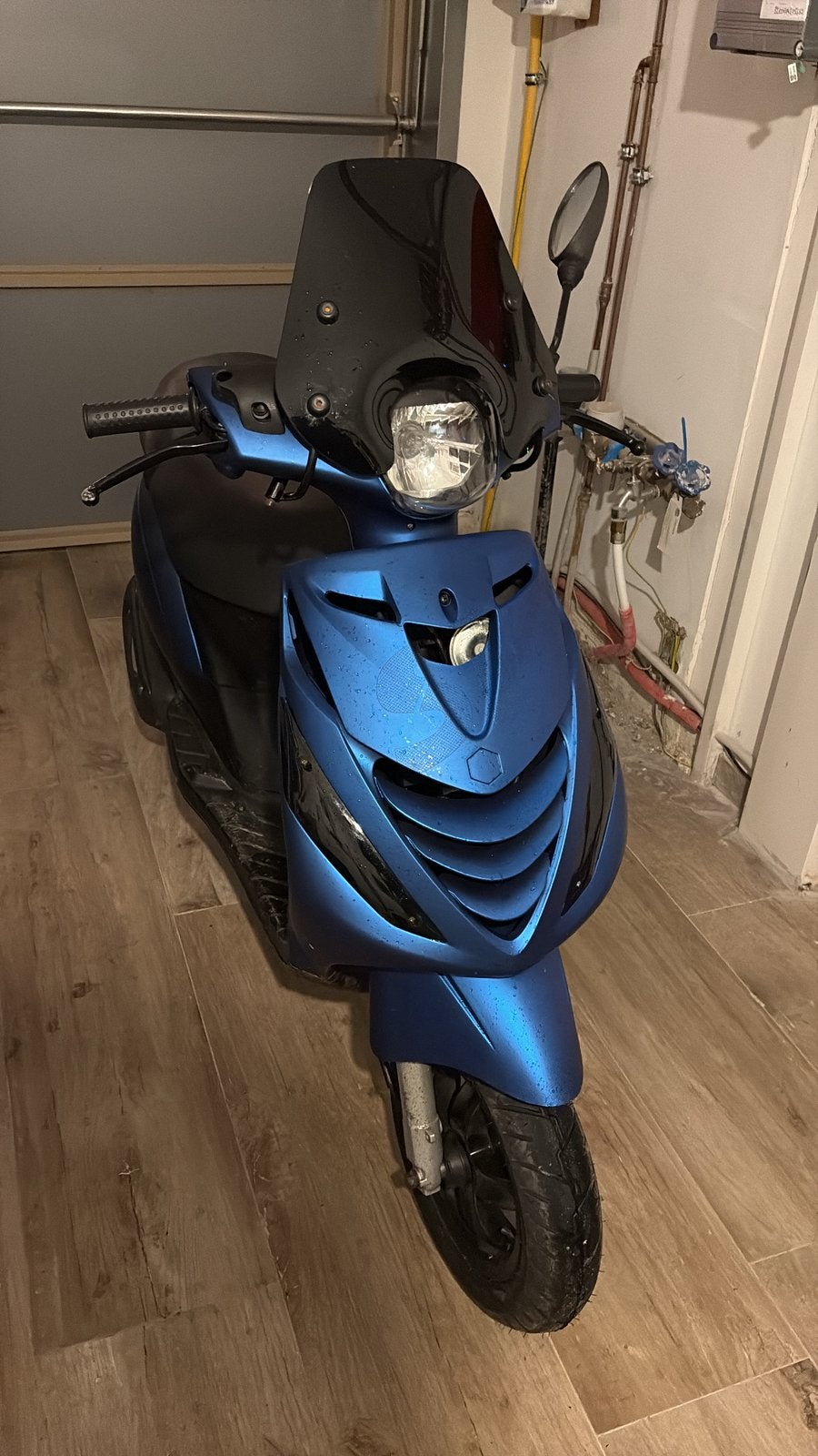 Piaggo Zip IGET (4takt), Fietsen en Brommers, Ophalen, Zip, Klasse A (25 km/u), Zo goed als nieuw