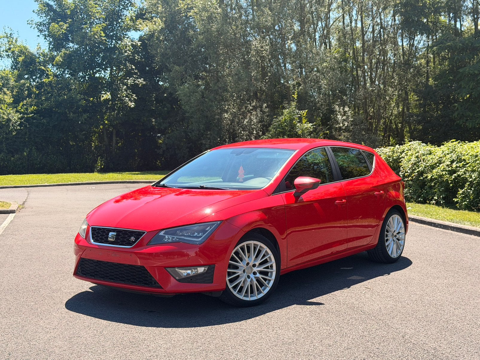 Seat Leon FR 2.0 TDI, Rouge, Achat, Noir, 5 portes