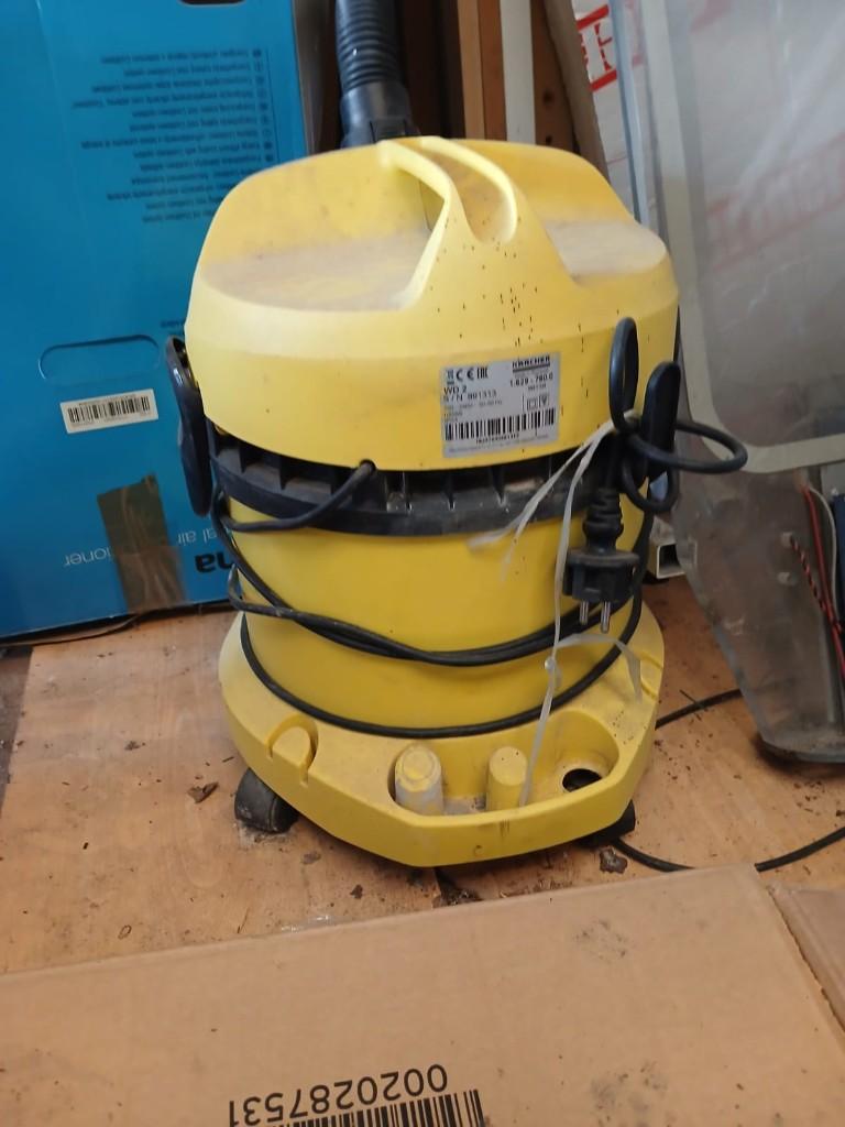 Aspirateur multifonction eau et poussière Kärcher WD 3, Bricolage & Construction, Matériel de nettoyage, Utilisé, Aspirateur d'eau