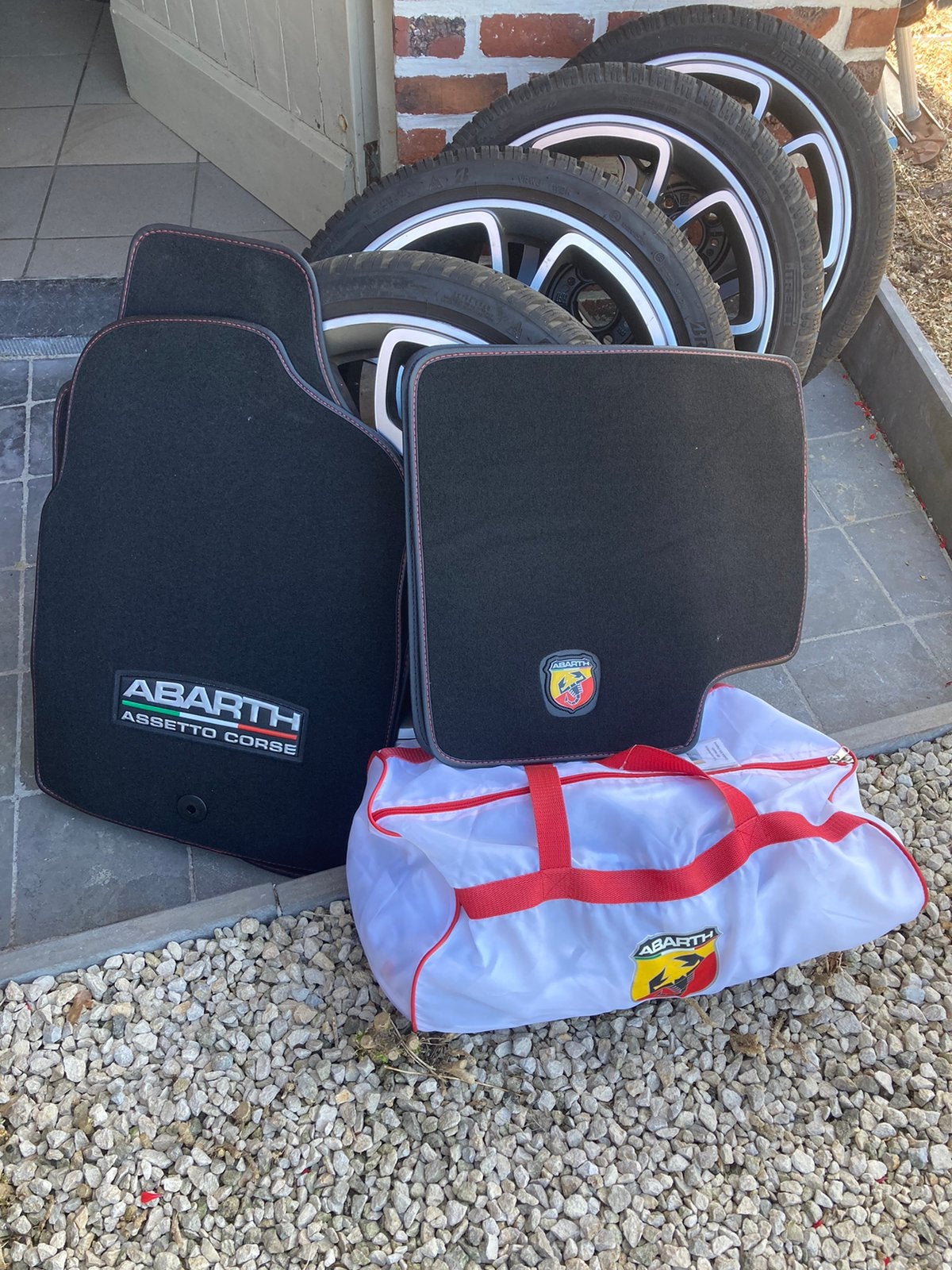 Winterbanden op velg-automatten-hoes Fiat 500 Abarth, Enlèvement, Comme neuf