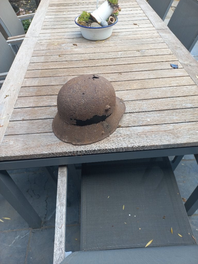 Militaria  Duitse  helm  wo 1  zolder vonst, Ophalen, Landmacht, Helm of Baret