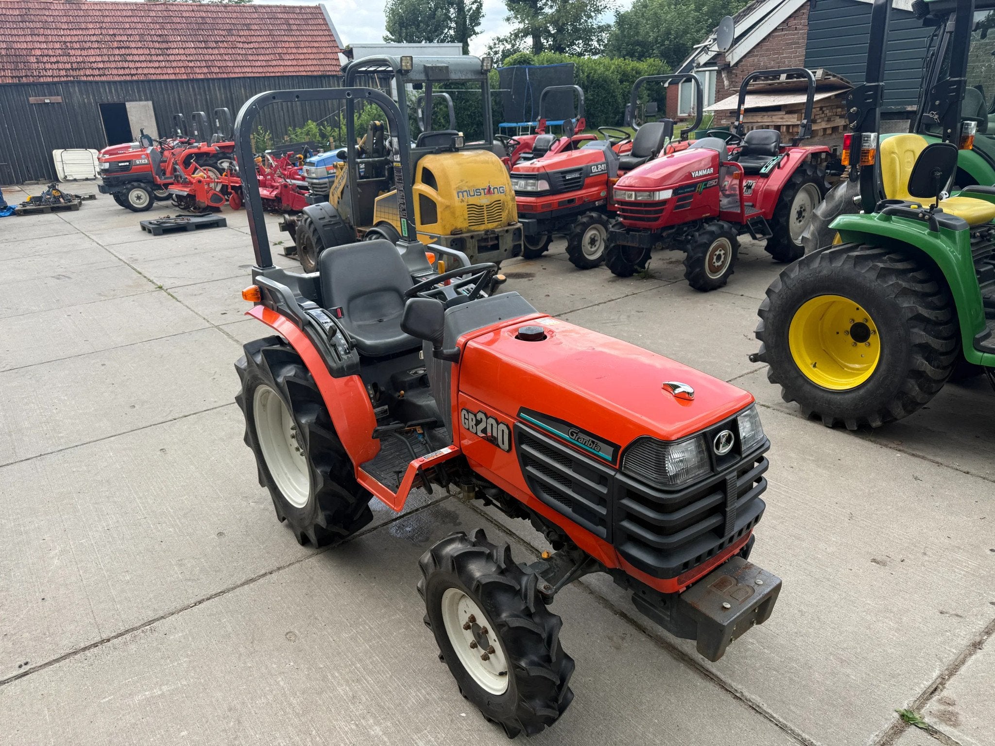 Kubota GB200 Glideshift, Autres types