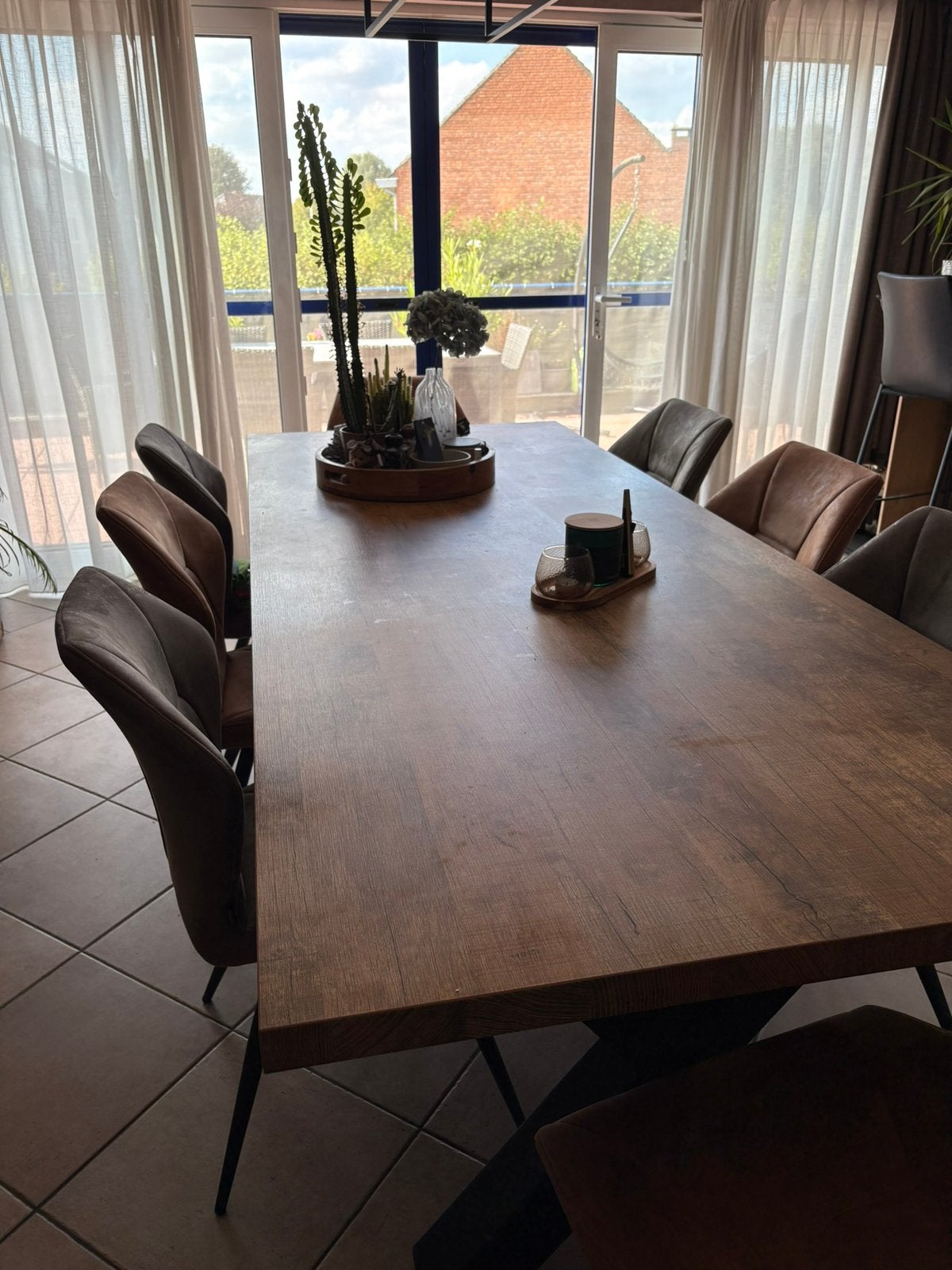 Grote eettafel met 8 stoelen 250 X 100, Huis en Inrichting, Tafels | Eettafels, Ophalen, Zo goed als nieuw