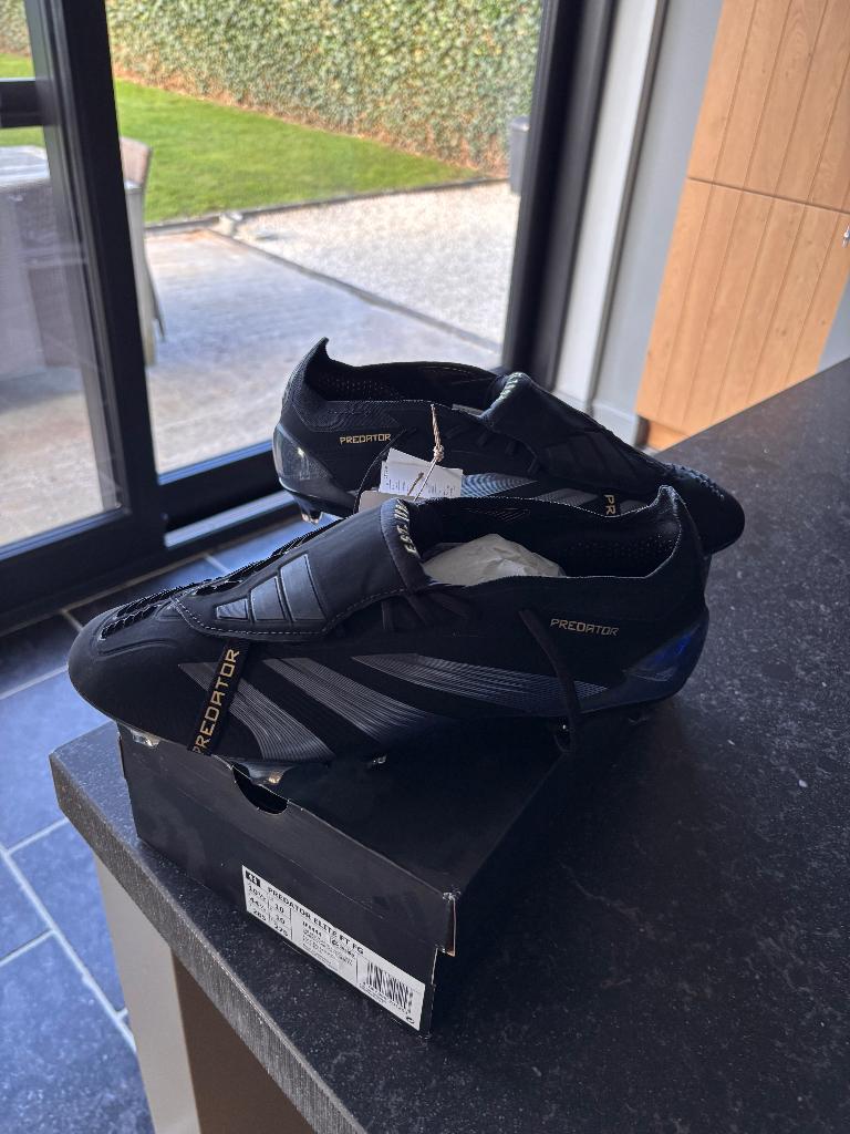 3x Adidas Predator Elite 44 2/3 voetbalschoenen, Sport en Fitness, Ophalen, Nieuw, Schoenen