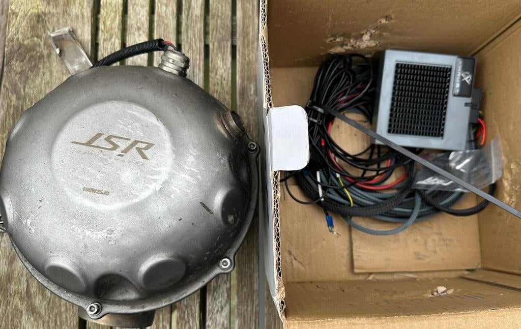 Soundbox" (geluidsgenerator) kit voor in de auto., Enlèvement