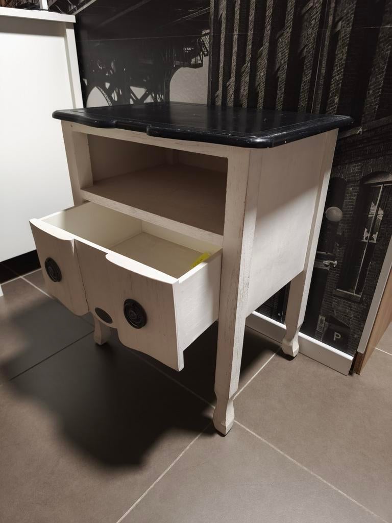 Bijzettafeltje Riverdale, Huis en Inrichting, Ophalen, Gebruikt
