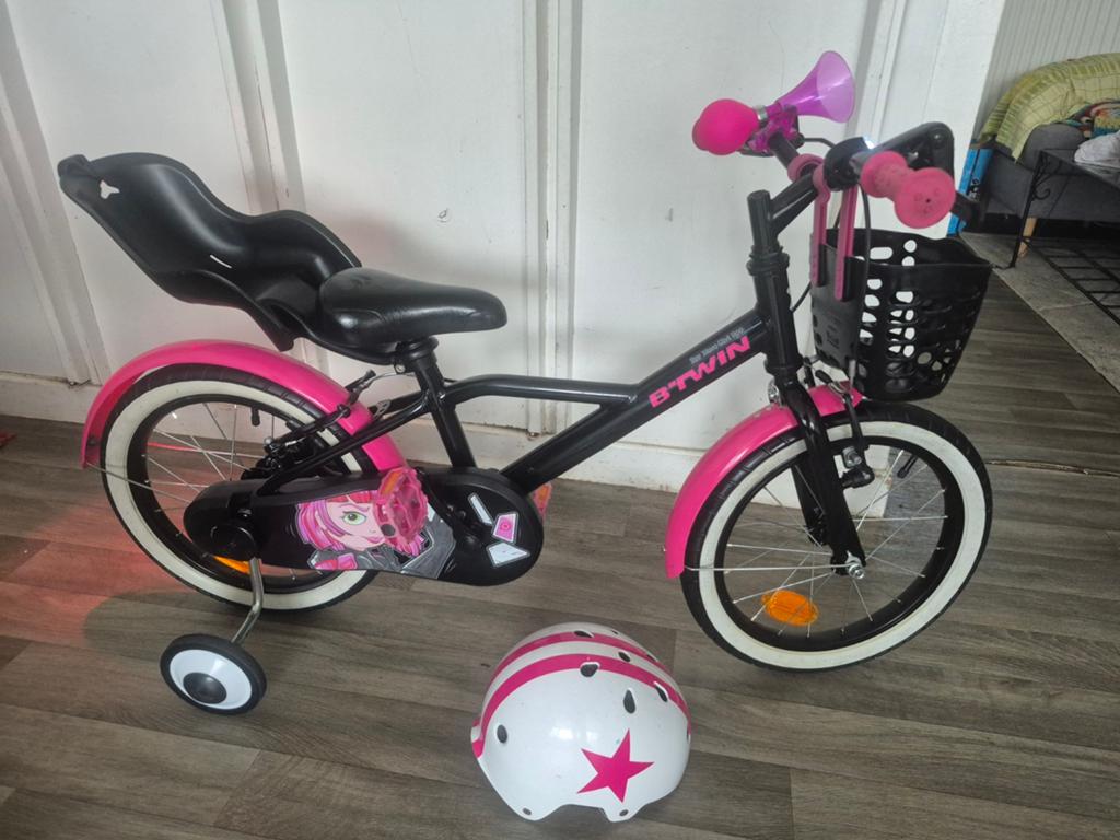 16 inch meisjesfiets, Fietsen en Brommers, Fietsen | Kinderfietsjes, Zo goed als nieuw, 16 tot 20 inch, Zijwieltjes, Velgrem, Ophalen