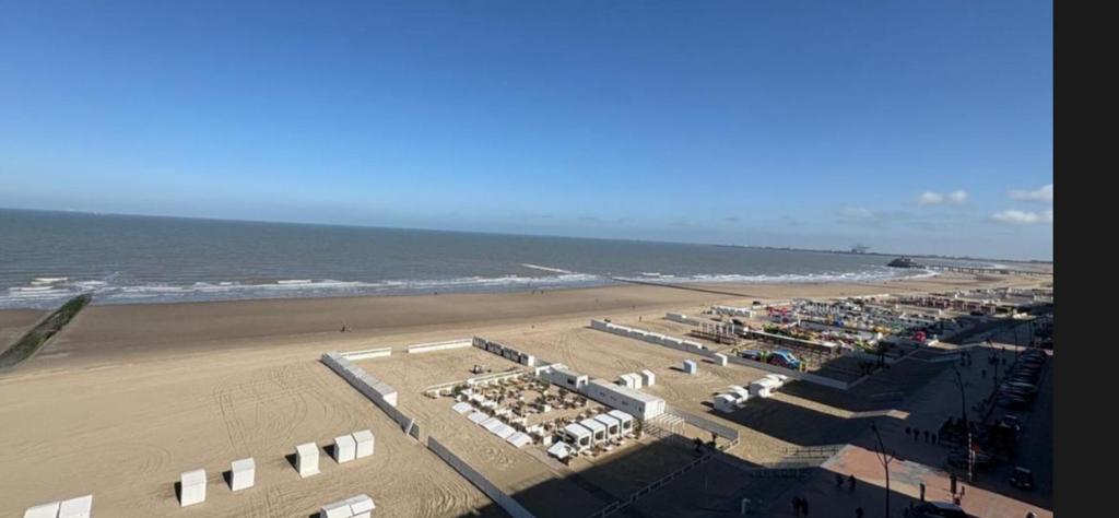 Ongelooflijk zicht op appartement op zeedijk, Vakantie
