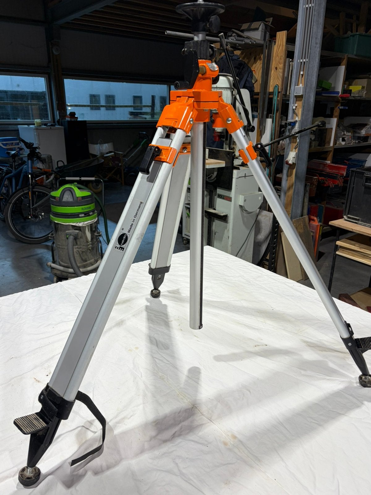Spectra laser HV 301 en Nedo statief, Doe-het-zelf en Bouw, Ophalen, Zo goed als nieuw