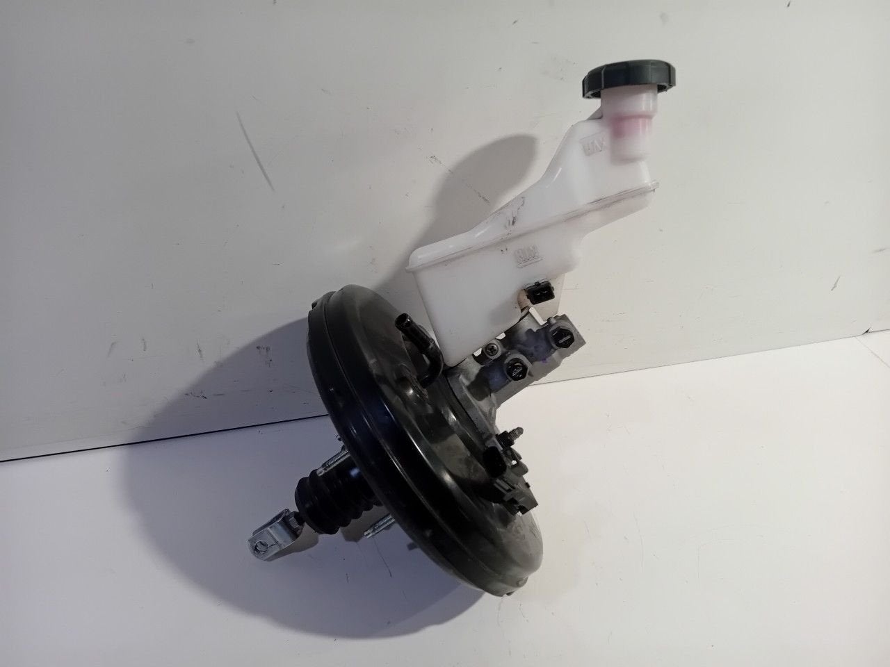 Rembekrachtiger Kia Stonic, Onderdelen@venauto.nl, Van der Ven Autorecycling B.V., Ettenseweg 76, 4706 PB Roosendaal, The Netherlands