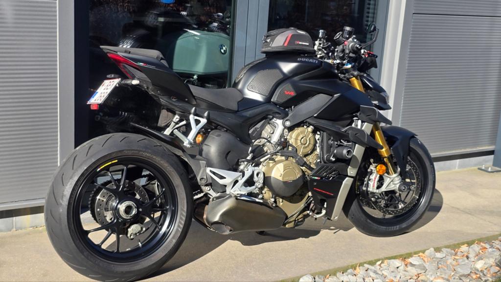 Duc SF V4S perfect, entretien Ducati, +5000€ d'accessoires, Motos, Motos | Ducati, 1103 cm³, 4 cylindres, Naked bike, Neuf