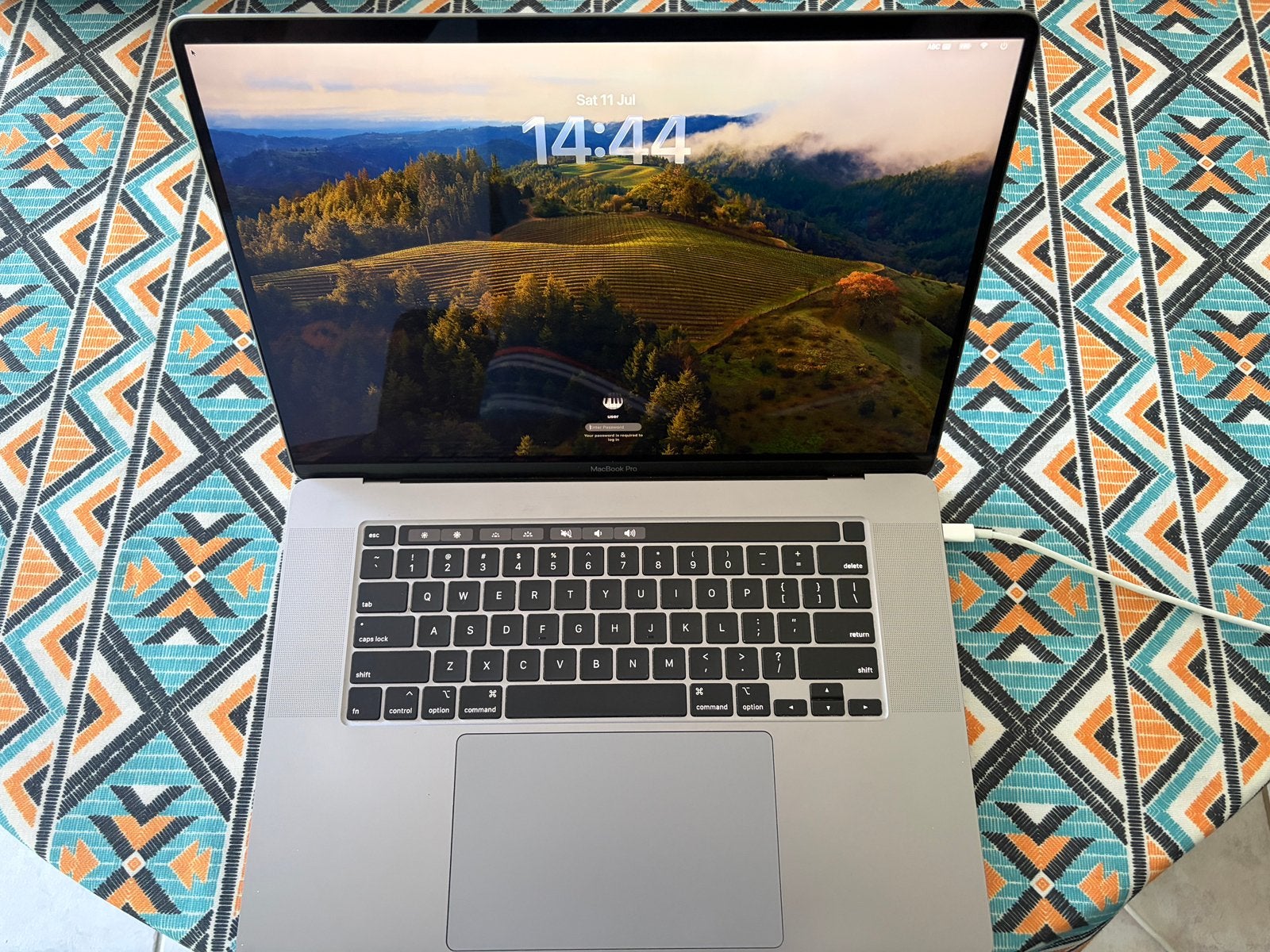 MacBook pro 16 2019, Qwerty, 512 GB, 16 pouces, Comme neuf