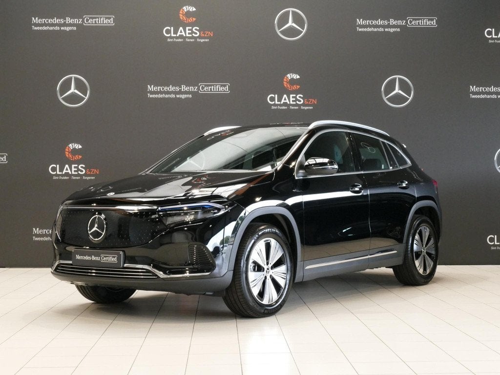 Mercedes-Benz EQA 300 4MATIC Luxury Line DOS 8198, Auto's, Mercedes-Benz, Automaat, 476 km, Stof, Zwart