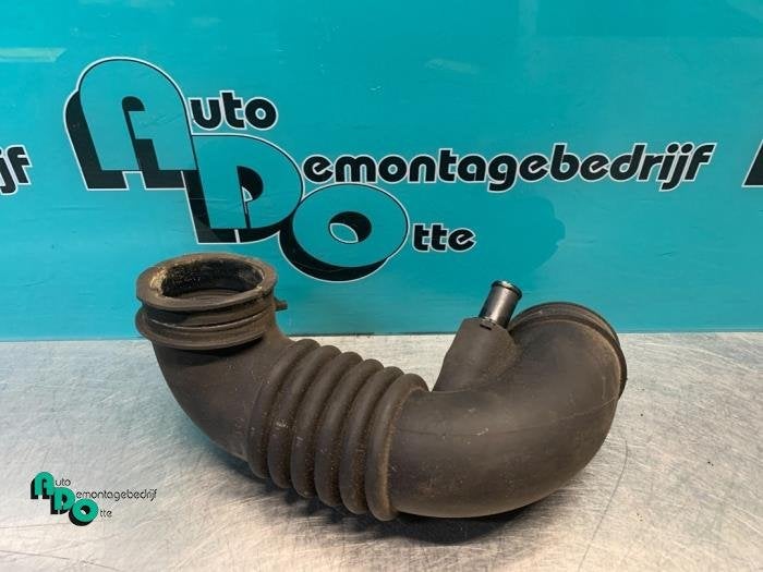 Tuyau d'aspiration air d'un Toyota Yaris Verso (Yaris Verso, -, 3 mois de garantie, Toyota, Utilisé