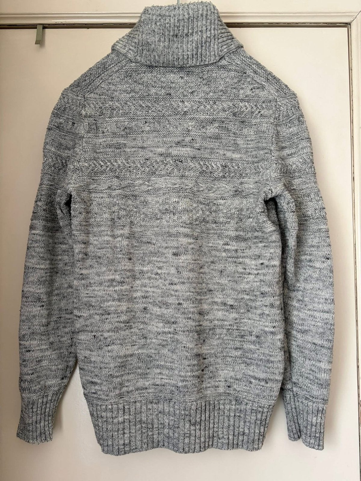 Chinagrijze trui met sjaalkraag Duffle L.O.G.G. H&M (maat S), Ophalen of Verzenden, Zo goed als nieuw, Grijs