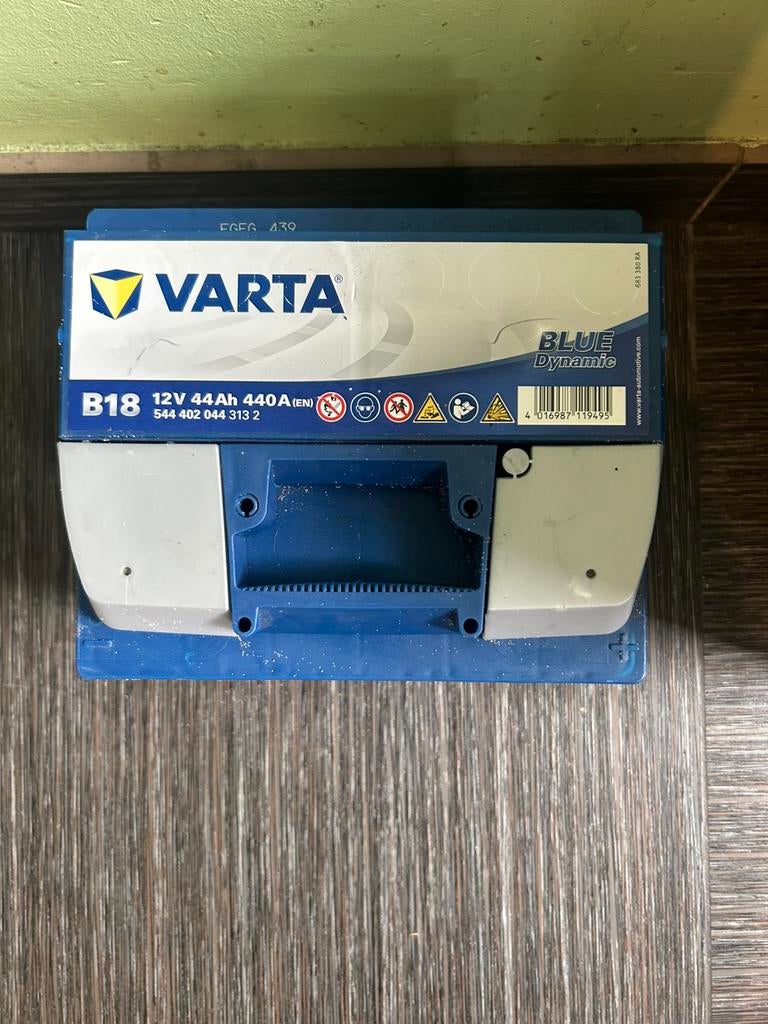 Batterie auto varta B18 12v 44Ah  440A, Enlèvement