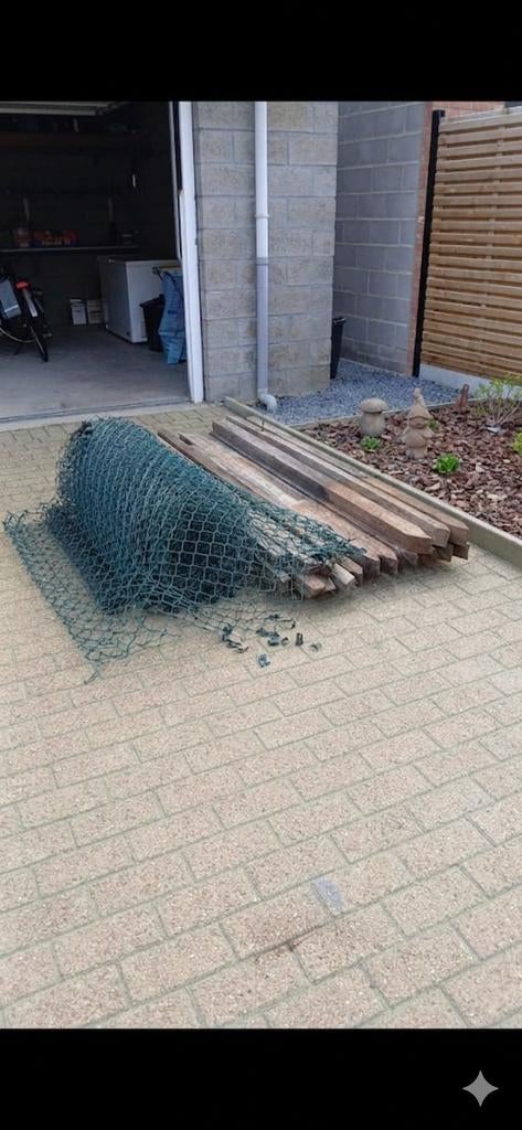 15m Afsluitingsdraad en 10 hardhouten palen., Doe-het-zelf en Bouw, Ophalen
