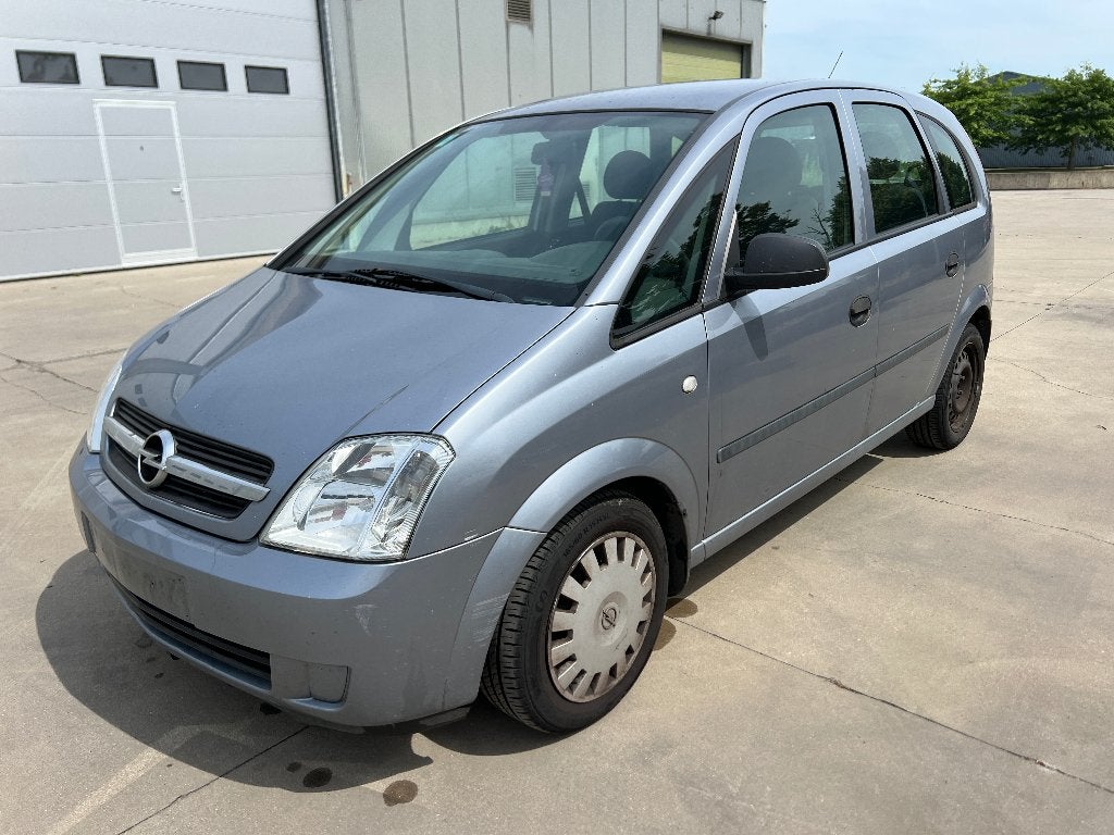 Opel Meriva export/marchand (nouveau courroie 180d km), Autos, Opel, Particulier, Meriva, Airbags, Air conditionné, Radio, Diesel