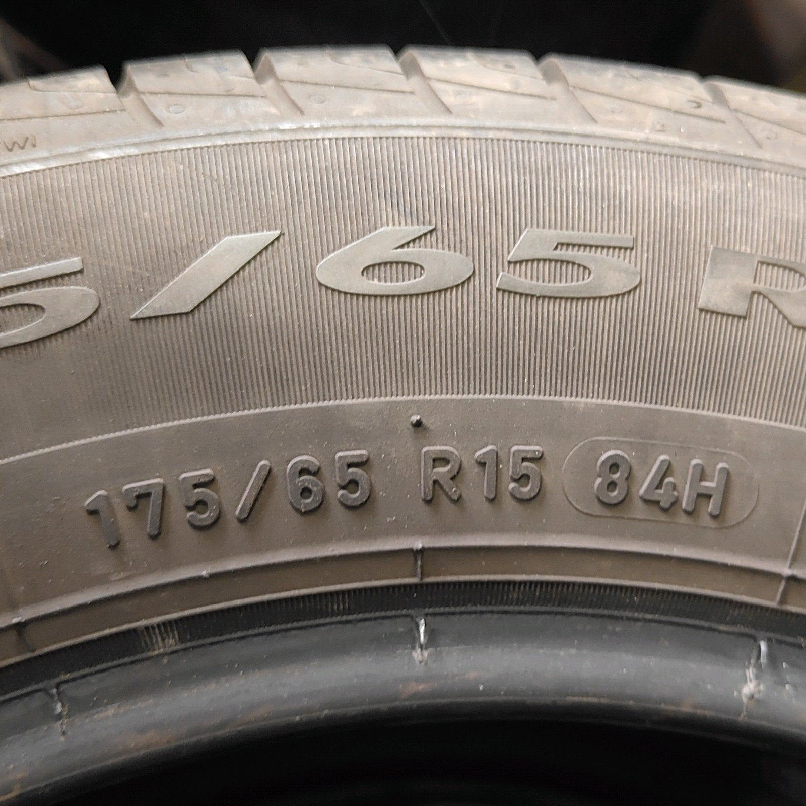 175/65r15 Pirelli 35€ per stuk met montage en balanceren, Ophalen of Verzenden