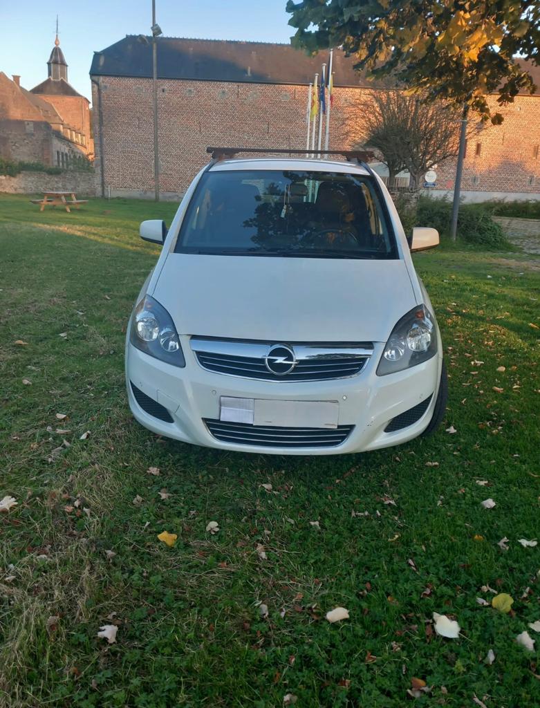 Opel zafira 2012 benzine 7 plaats 162000km, Euro 5, Stof, Bedrijf, 5 deurs
