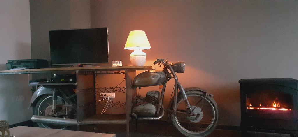 Vintage motor wijnbar. Als decoratie., Motoren, Ophalen