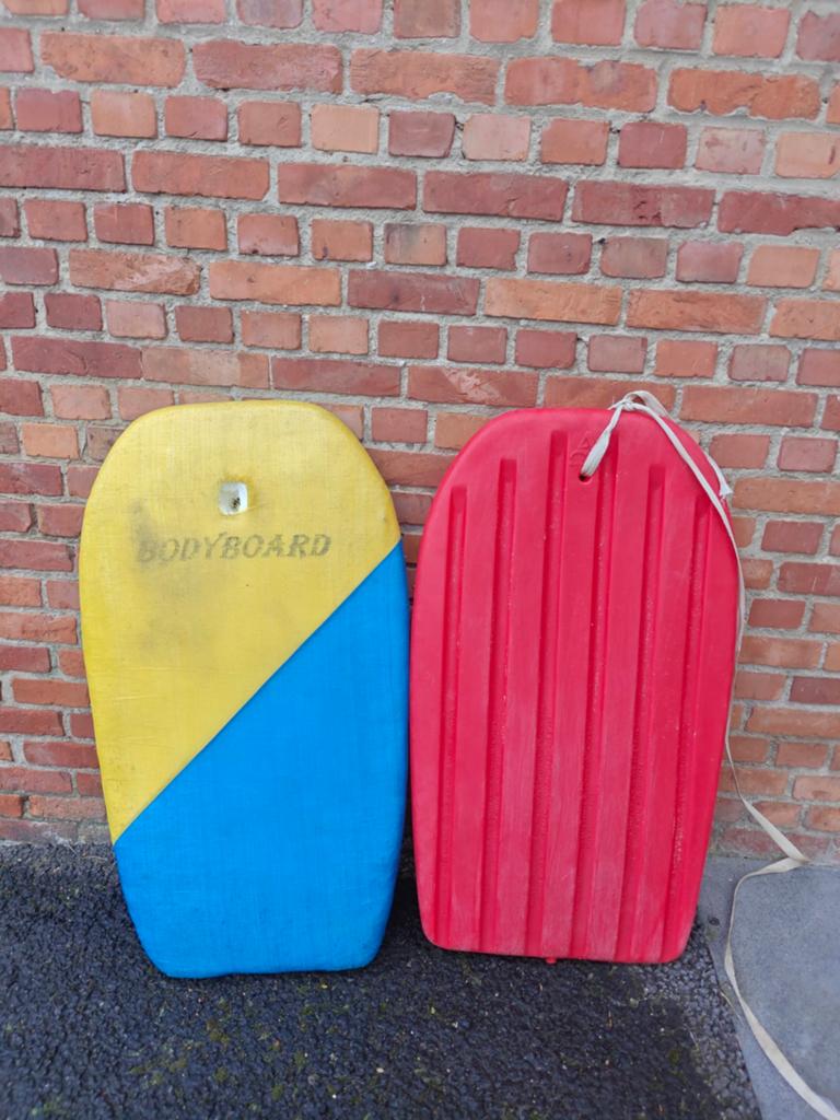 2 bodyboards, Sports nautiques & Bateaux, Planche à voile sur vague, Enlèvement