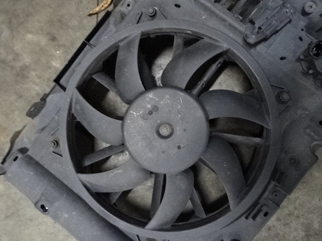 VENTILATEUR RADIATEUR MOTEUR C4 Picasso (UD / UE / UF), Utilisé, Citroën
