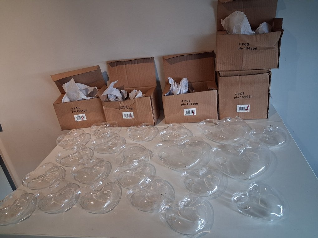 21 glazen hartjes – €10, Diversen, Rommelmarktspullen, Ophalen, Zo goed als nieuw