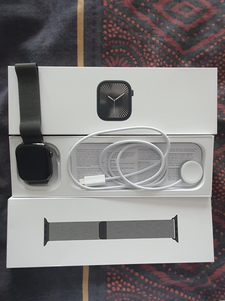 Apple Watch Series 10 voor mobiele telefoons, Handtassen en Accessoires, Smartwatches, Conditie