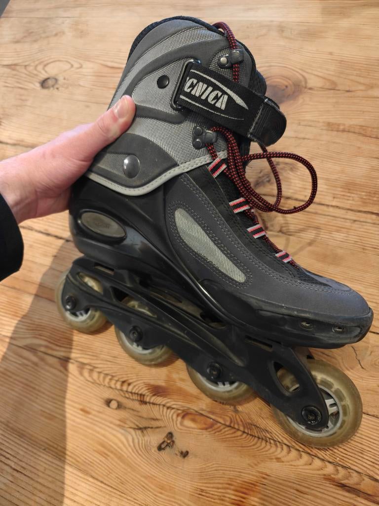 Skeelers - Tecnica Abec3 - Maat 42.5 + knie/polsberschermers, Sport en Fitness, Skeelers, Ophalen